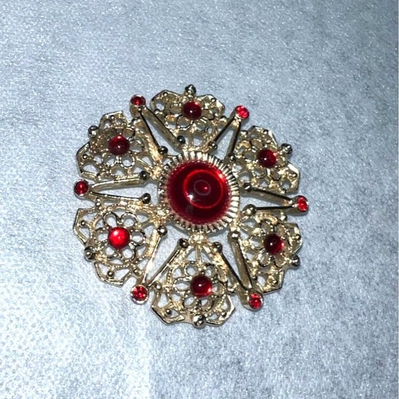 Vintage Sarah Coventry Brooch W/Red Rhinestones Serenade Collection Gripoix Star - Picture 5 of 7